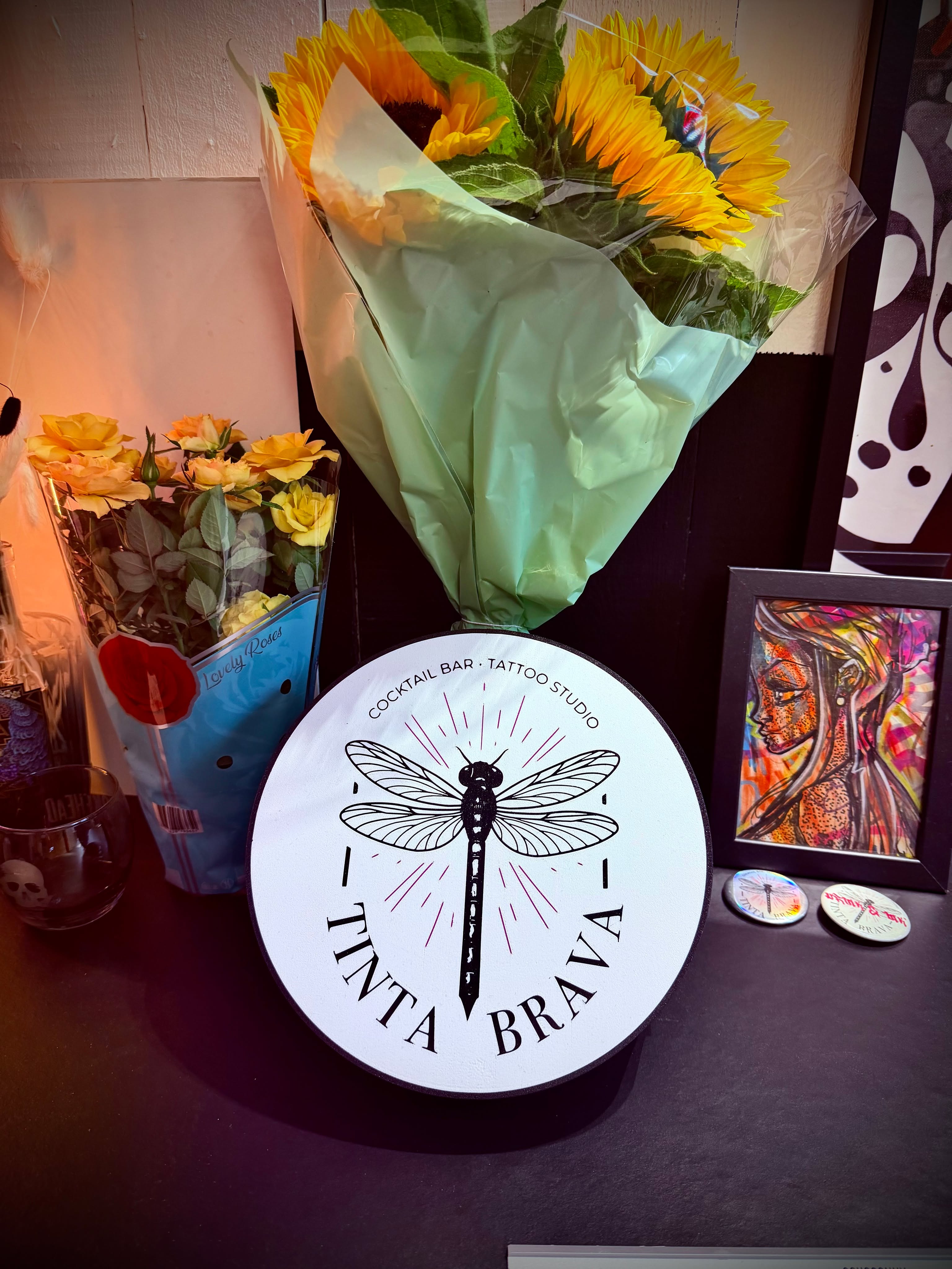 💡 Illuminez votre identité avec une Lightbox 100 % personnalisée ! ✨

Chez REprint3D, nous réalisons aussi des Lightbox LED sur mesure pour les professionnels, les commerces et les particuliers.

Voici un exemple réalisé pour Tinta Brava, salon de tatouage & bar à Namur. Une création qui attire immédiatement le regard et apporte une véritable touche de caractère à leur établissement.

Vous avez un logo, un projet ou une idée ? Nous pouvons transformer votre identité visuelle en une Lightbox unique, imprimée en 3D et conçue spécialement pour vous.

📩 N’hésitez pas à nous contacter pour discuter de votre projet !

#REprint3D #Lightbox #EnseigneLED #Impression3D #Personnalisation #Logo3D #Décoration #CommerceLocal #TattooShop #TintaBrave #Namur #MadeInBelgium #PLA #LED #CréationSurMesure #SmallBusiness #3DPrinting #Design #Artisanat #SupportLocal